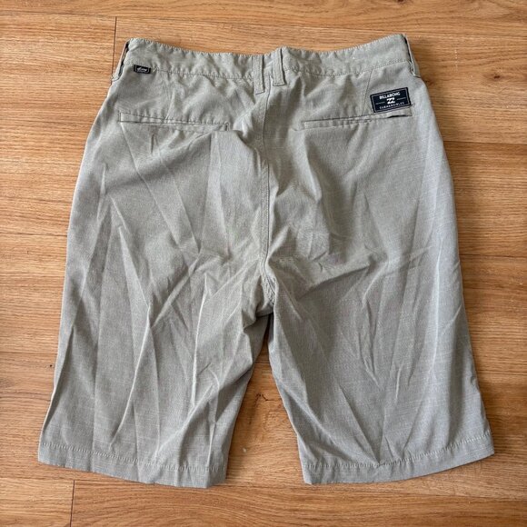 Billabong Submersible Mid Rise Flat Front Hybrid Shorts Tan Heathered Men’s Size - Picture 2 of 9